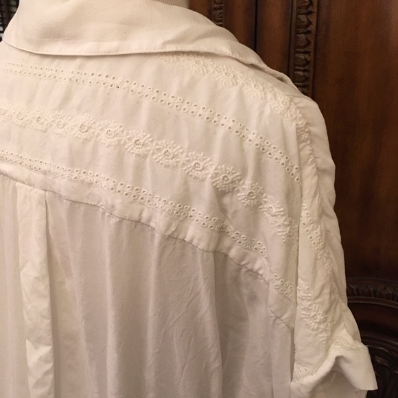 BCBG Button Up Eyelet Top - Picture 3 of 4